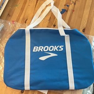 Brooks duffle bag